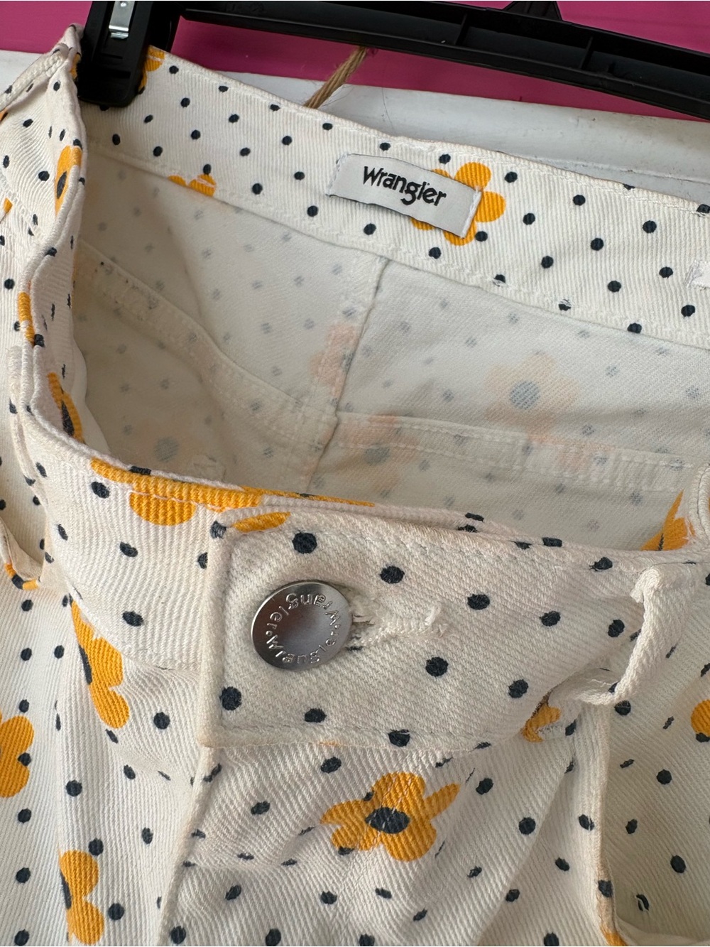 Wrangler White Floral Polka Dot Jean Shorts. RARE - Picture 4 of 6